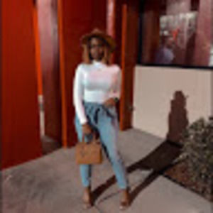 Meet your Posher, Kamari